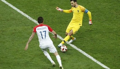  昂热青年军敢打敢拼，法甲升班马展现顽强斗志