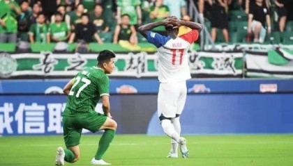  勒沃库森多点开花展现强大火力夺三分