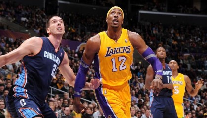  萨博尼斯制霸油漆区，国王双加时险胜开拓者